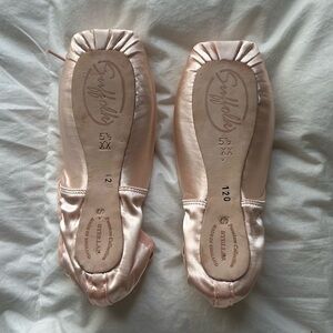 suffolk stellar pointe shoe